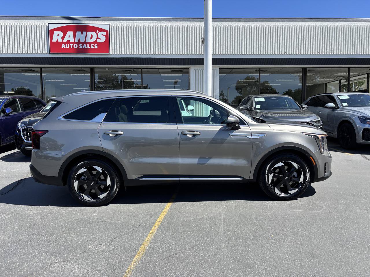 Used 2025 Kia Sorento SX Prestige AWD/4WD image 2