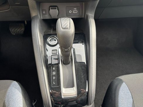 Used 2025 Nissan Versa SV FWD image 39