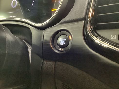 Used 2021 Jeep Grand Cherokee Laredo X image 24