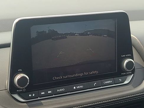 Used 2025 Nissan Rogue SV AWD/4WD image 20