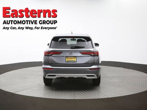 Used 2024 Mitsubishi Outlander SE image 36