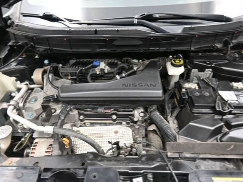 Used 2019 Nissan Rogue SV AWD/4WD image 30