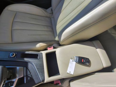 Used 2017 Audi A4 2.0T Premium Plus w/ Premium Plus Package image 9