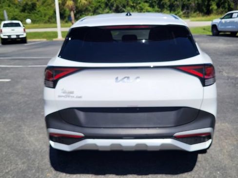 Used 2025 Kia Sportage EX FWD image 3