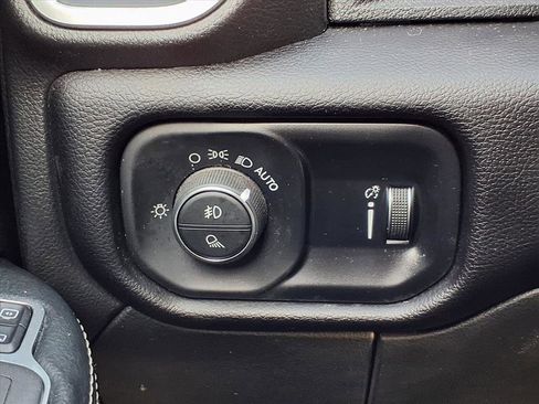 Used 2024 RAM 2500 Big Horn image 23