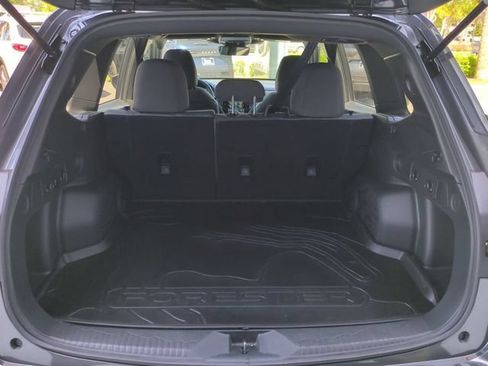 Used 2025 Subaru Forester Premium AWD/4WD image 14
