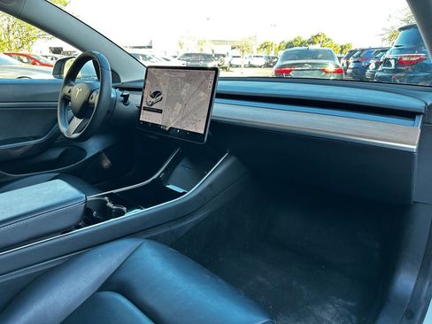 Used 2020 Tesla Model 3 Standard Range Plus image 37