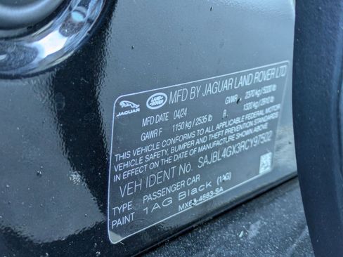 New 2024 Jaguar XF R-Dynamic SE AWD/4WD image 32