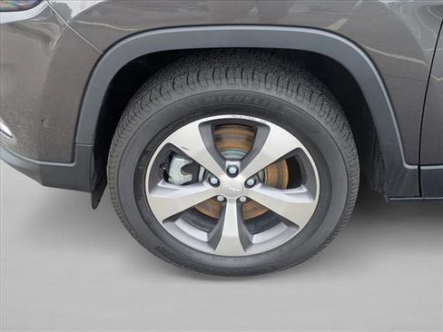 Used 2021 Jeep Cherokee Limited AWD/4WD image 21