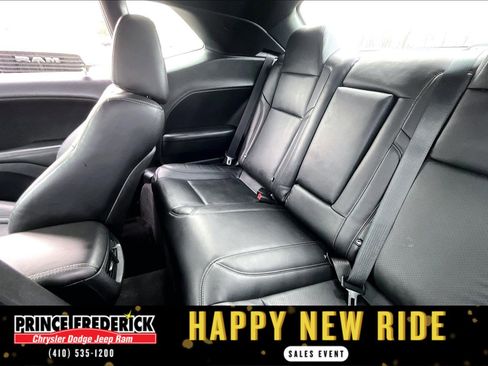 Used 2015 Dodge Challenger R/T w/ Quick Order Package 22B R/T image 19