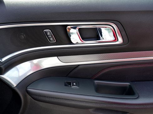 Used 2018 Ford Explorer Sport image 24