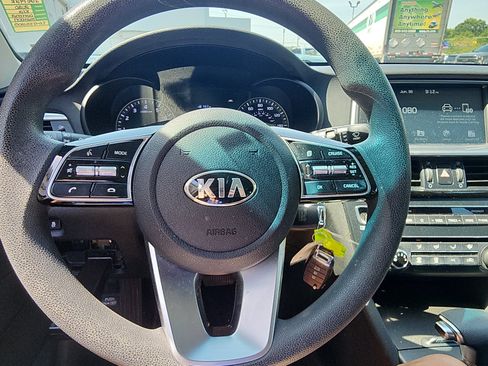 Used 2020 Kia Optima LX FWD image 12