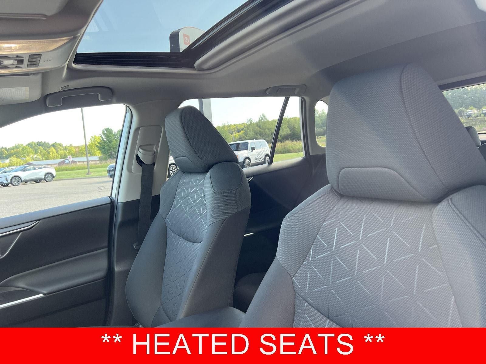 Used 2025 Toyota RAV4 XLE w/ Convenience Package AWD/4WD image 2