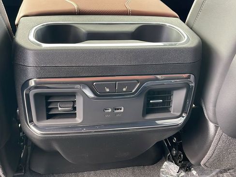 New 2026 GMC Sierra 3500 Denali Ultimate AWD/4WD image 18