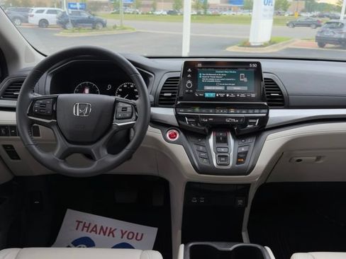 Certified 2025 Honda Odyssey EX-L image 17