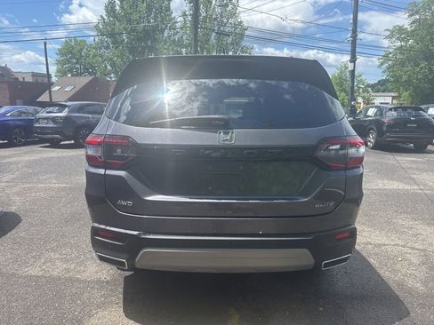 Used 2025 Honda Pilot Elite image 4