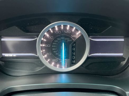 Used 2015 Ford Explorer XLT w/ Equipment Group 202B image 33