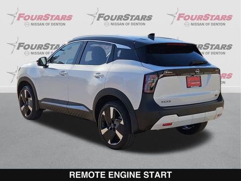 New 2026 Nissan Kicks SR w/ SR Premium Package FWD image 7