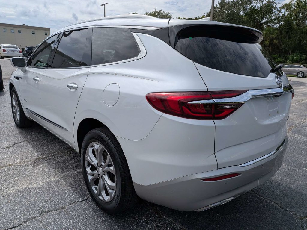 Used 2019 Buick Enclave Avenir w/ Avenir Technology Package FWD image 6