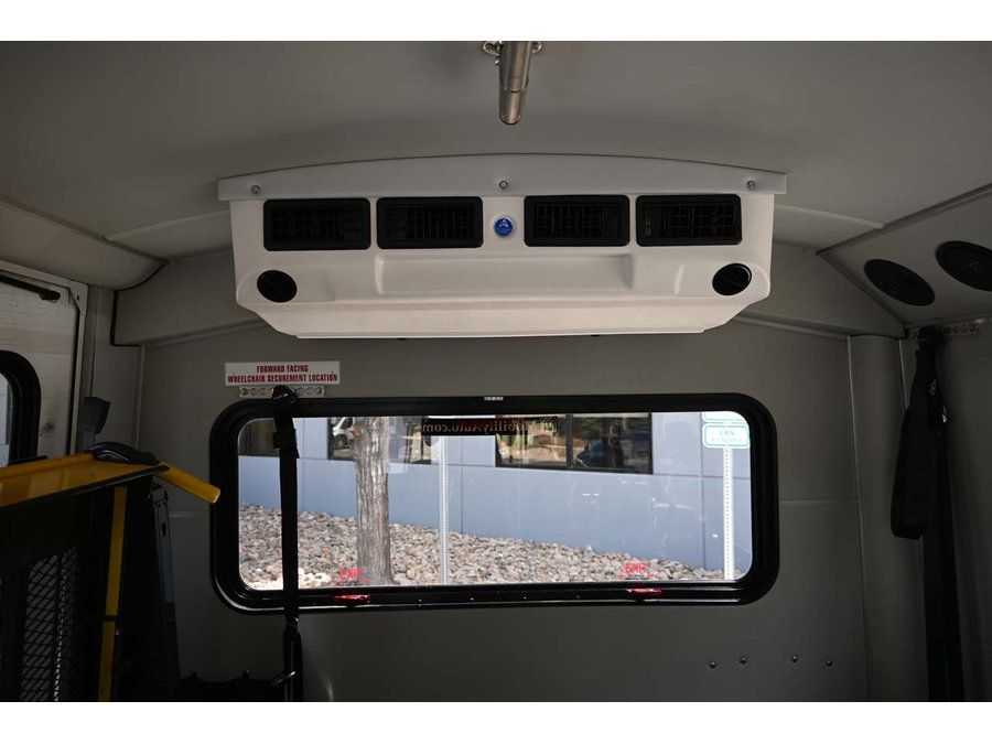 Used 2015 Ford E-350 and Econoline 350 Super Duty RWD image 27