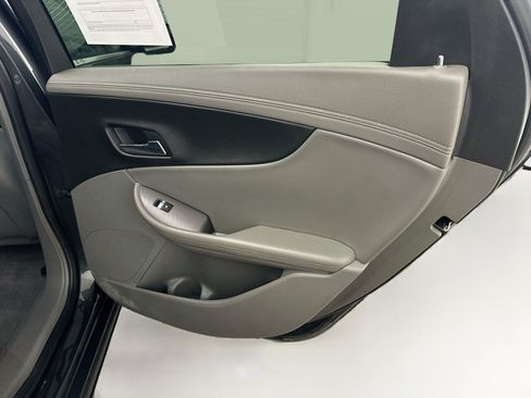 Used 2014 Chevrolet Impala LS FWD image 29
