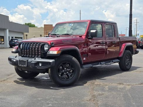 Used 2021 Jeep Gladiator Sport AWD/4WD image 9
