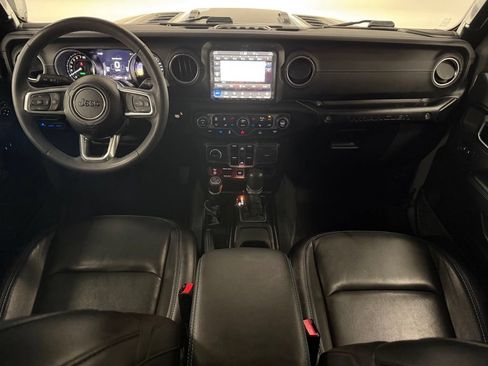 Used 2023 Jeep Wrangler Unlimited Rubicon 4xe w/ Cold Weather Group AWD/4WD image 15