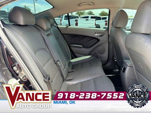 Used 2017 Kia Forte EX FWD image 17