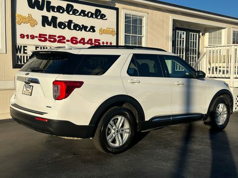 Used 2020 Ford Explorer XLT image 6