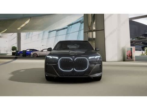 New 2026 BMW 740i xDrive w/ Premium Package image 3