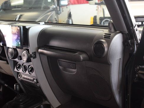 Used 2008 Jeep Wrangler X AWD/4WD image 44