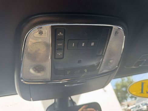 Used 2021 Jeep Grand Cherokee Limited AWD/4WD image 27