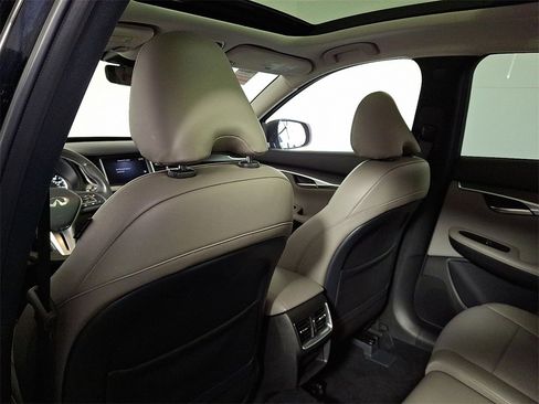 Certified 2025 INFINITI QX50 Luxe image 14