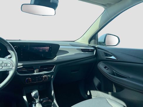 Used 2025 Buick Encore GX Preferred image 24