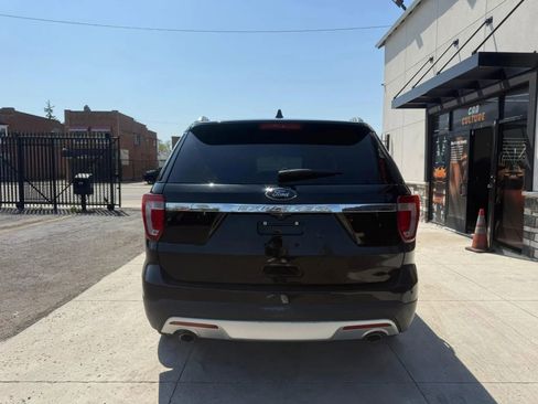 Used 2016 Ford Explorer XLT w/ Equipment Group 202A image 5