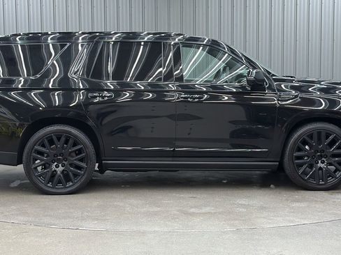 Used 2025 GMC Yukon Denali Ultimate w/ LPO, Floor Liner Package image 6