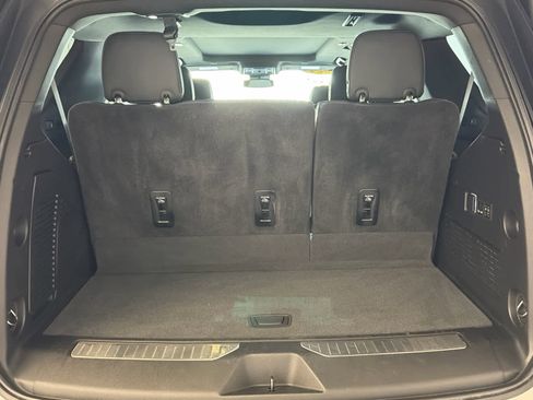 Used 2024 Chevrolet Tahoe Z71 w/ Luxury Package image 6