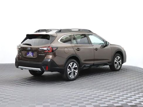 Used 2020 Subaru Outback Limited w/ Popular Package #2 AWD/4WD image 8