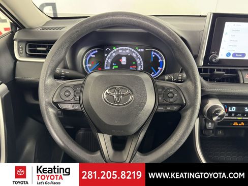 Used 2025 Toyota RAV4 XLE image 28