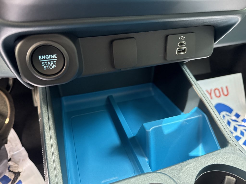 New 2025 Ford Maverick XLT w/ XLT Luxury Package FWD image 33