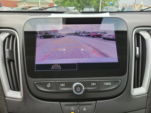 Used 2023 Chevrolet Malibu LT FWD image 16