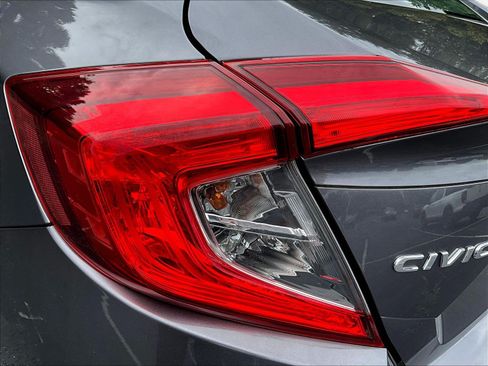 Used 2016 Honda Civic Touring image 23