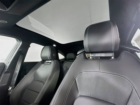 New 2024 Jaguar E-PACE R-Dynamic SE image 21