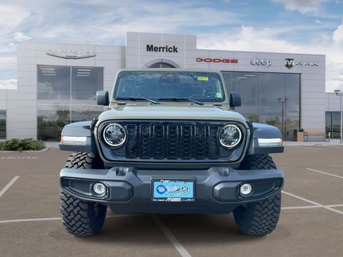 Used 2026 Jeep Wrangler Unlimited Sport AWD/4WD image 3