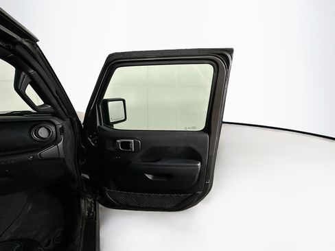 Used 2021 Jeep Wrangler Unlimited Rubicon 4xe AWD/4WD image 31
