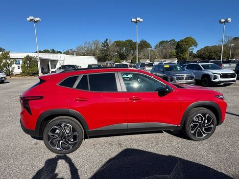 New 2026 Chevrolet Trax RS w/ Driver Confidence Package FWD image 6