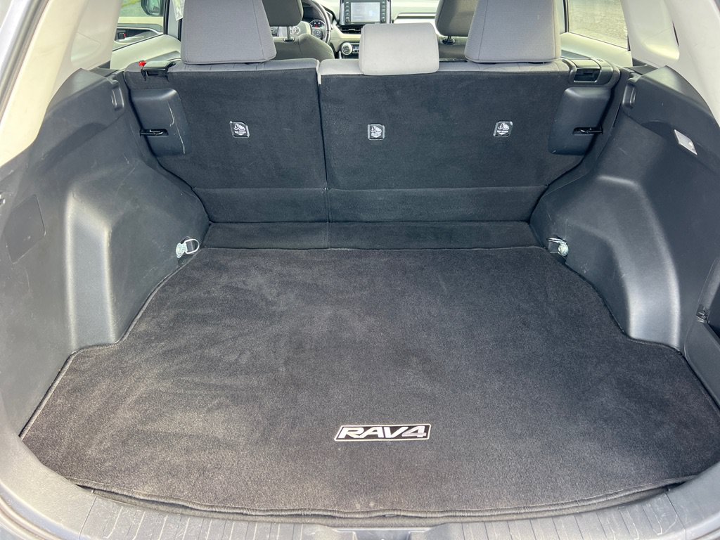 Used 2021 Toyota RAV4 XLE AWD/4WD image 23
