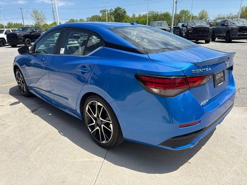 Used 2025 Nissan Sentra SR FWD image 9