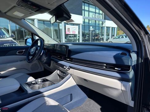 New 2026 Kia Carnival EX FWD image 31