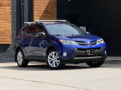 Used 2014 Toyota RAV4 Limited w/ Technology Package AWD/4WD image 6